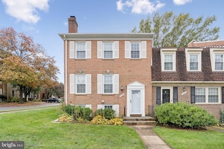 7029 Bradwood Ct, Springfield, VA 22151