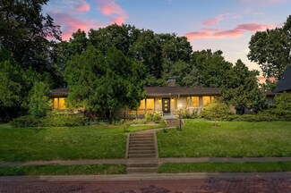 10 Clinton Place, Normal, IL 61761