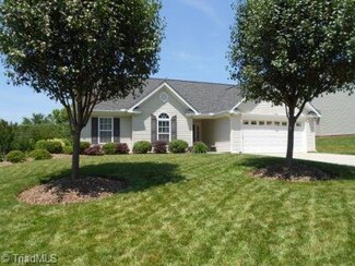 3809 Eagles View Ct, High Point, NC 27265
