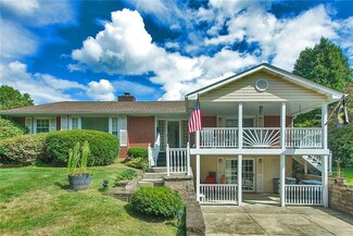 101 Wayne Dr, Trafford, PA 15085