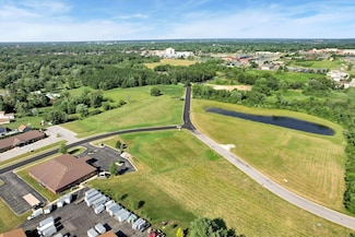 1575 S Feather Rock Dr, Crown Point, IN 46307
