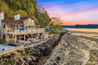 10885 Point Vashon Dr SW, Vashon, WA 98070
