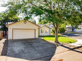 1065 Ridgefield Ct, Stayton, OR 97383