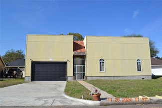 3106 Ashfield Dr, Houston, TX 77082