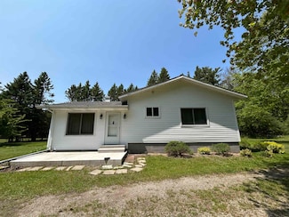 N1901 Kutz Rd, Marinette, WI 54143