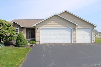 4745 Lynnville Way, Clay, NY 13041