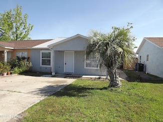 2712 Oak Hammock Dr, Panama City, FL 32401