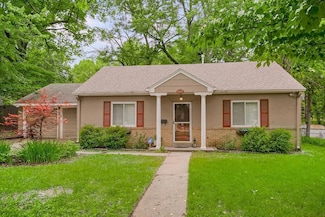 8660 Grande Pas, Kansas City, MO 64114