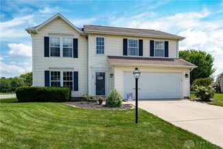 106 Springhouse Dr, Englewood, OH 45322