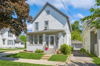 927 Harrison Ave, Saint Joseph, MI 49085