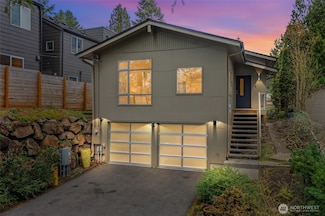 11814 31st Place NE, Seattle, WA 98125