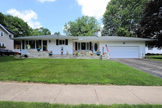 9425 Butternut St, New Lothrop, MI 48460