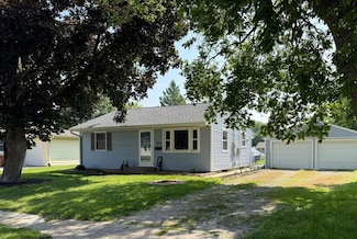 1426 Prince St, Grinnell, IA 50112
