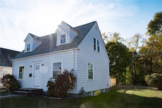 1 Palm Blvd, Warwick, RI 02888