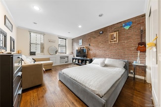 215 E 77th St Unit 4D, New York, NY 10075