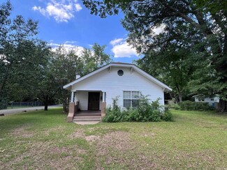 604 E Highland Ave, Malvern, AR 72104