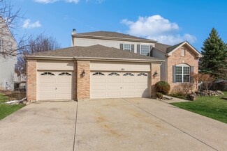 135 Buckskin Ln, Streamwood, IL 60107