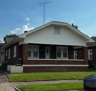 107 W 17th St, Connersville, IN 47331