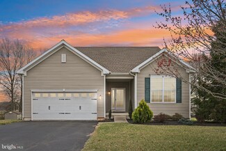30 King Dr, Gilbertsville, PA 19525