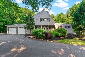 24 Tallyho Rd, Cumberland, RI 02864