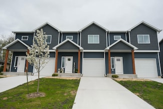 887 Rex St, Fremont, MI 49412