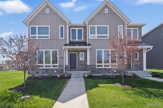 2806 Mcclay Rd, Saint Charles, MO 63303
