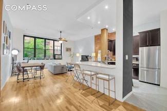372 Dekalb Ave Unit 2H, Brooklyn, NY 11205