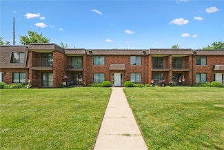 5711 Golden Ct NE Unit 44, Cedar Rapids, IA 52402