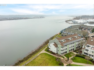 145 N Hayden Bay Dr Unit 145, Portland, OR 97217