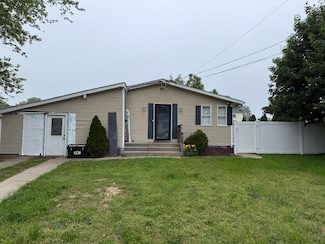 23 Alma Ave, Selden, NY 11784