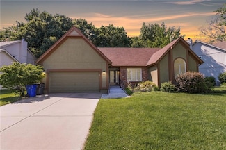 12484 S Hallet St, Olathe, KS 66062
