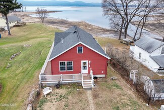121 Friendship Dr, Broadalbin, NY 12025
