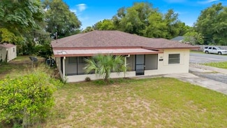 1404 E Alfred St, Tavares, FL 32778