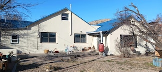 238 Nm 76, Santa Cruz, NM 87567
