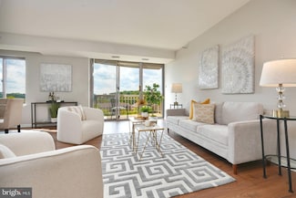 5800 Nicholson Ln, Rockville, MD 20852