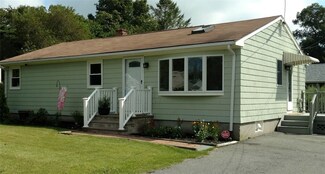 1036 Stafford Rd, Tiverton, RI 02878