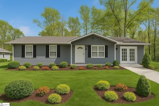 861 Pinecrest St, Woodruff, SC 29388