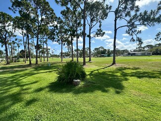 3915 Santa Clara Ln, North Fort Myers, FL 33903