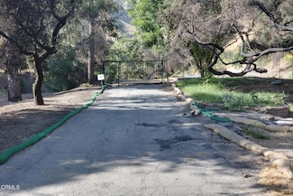4011 Alzada Rd, Altadena, CA 91001