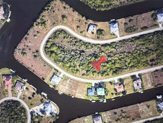 15611 Margo Cir, South Gulf Cove, FL 33981