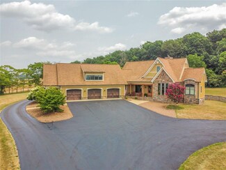 220 Solstice Springs Ln, Stuarts Draft, VA 24477