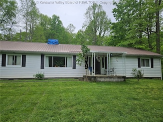 250 3rd St W, Madison, WV 25130