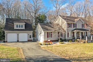 369 Henley Fork Dr, Tappahannock, VA 22560