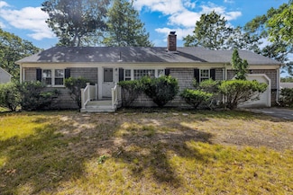 199 Hamden Cir, Hyannis, MA 02601