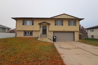 2963 Fairlane Ave, Columbus, NE 68601