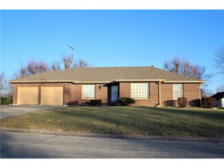 301 S Sunset Hills Dr, Concordia, MO 64020