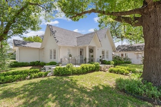 600 W 3rd St, Mc Gregor, TX 76657