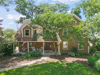 1310 Yorkshire Woods Ct, Wheaton, IL 60189