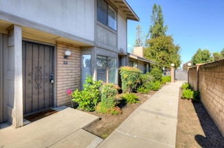 4676 E Alamos Ave Unit 127, Fresno, CA 93726