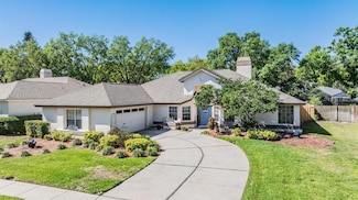 16808 Woburn Ln, Lutz, FL 33549